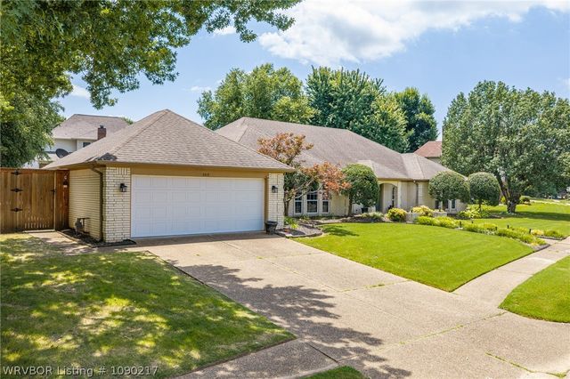 2412 Fianna Way, Fort Smith, AR 72908
