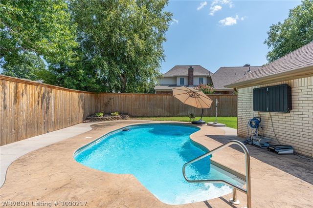 2412 Fianna Way, Fort Smith, AR 72908