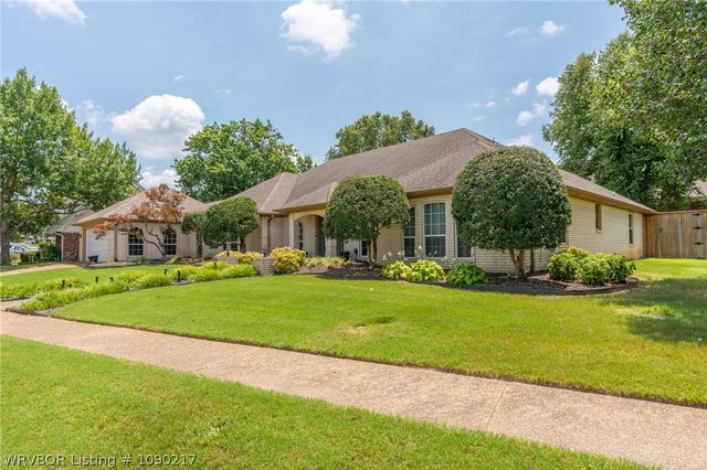 2412 Fianna Way, Fort Smith, AR 72908