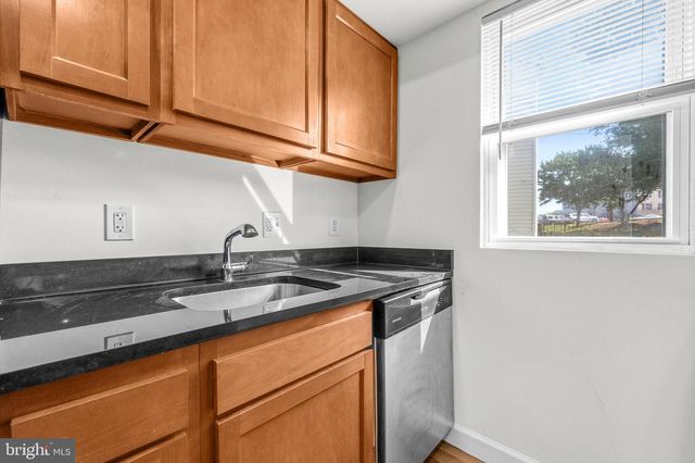 6944 HAWTHORNE ST, Hyattsville, MD 20785