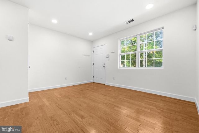 6944 HAWTHORNE ST, Hyattsville, MD 20785