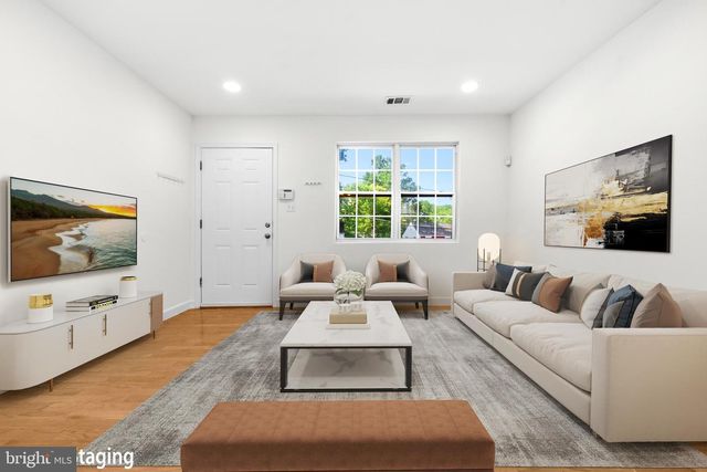 6944 HAWTHORNE ST, Hyattsville, MD 20785