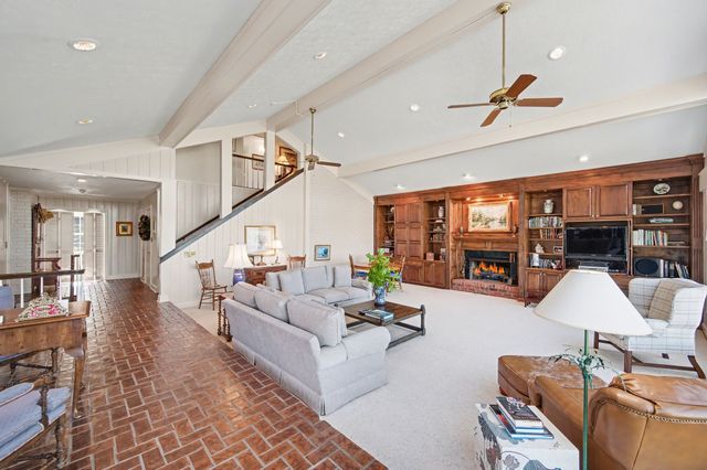 414 Bellwood Dr, Dickson, TN 37055