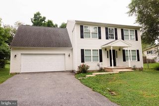 25 KILLINGER RD, Etters, PA 17319