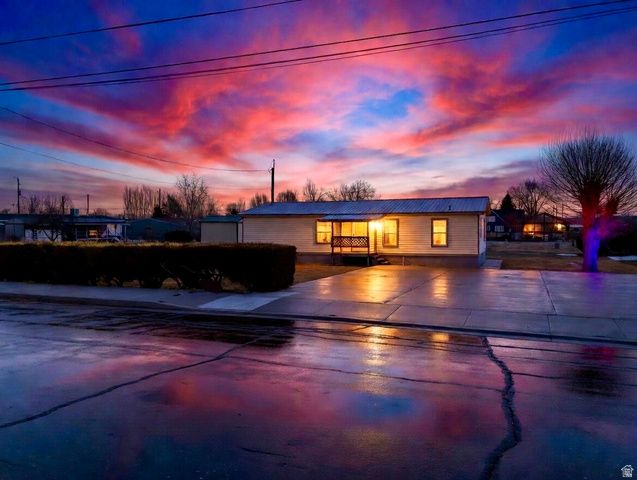 245 S 200 W, Huntington, UT 84528