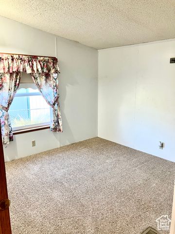 245 S 200 W, Huntington, UT 84528