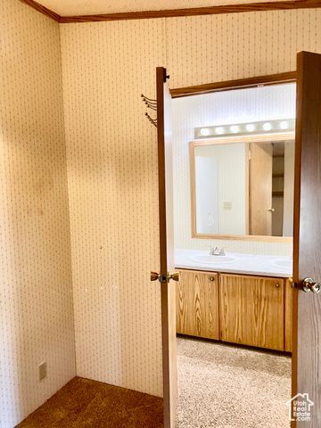 245 S 200 W, Huntington, UT 84528