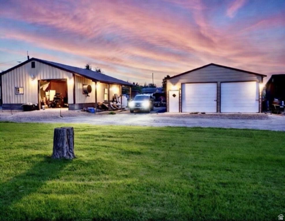 245 S 200 W, Huntington, UT 84528