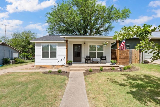 716 N Pierce ST, Burnet, TX 78611