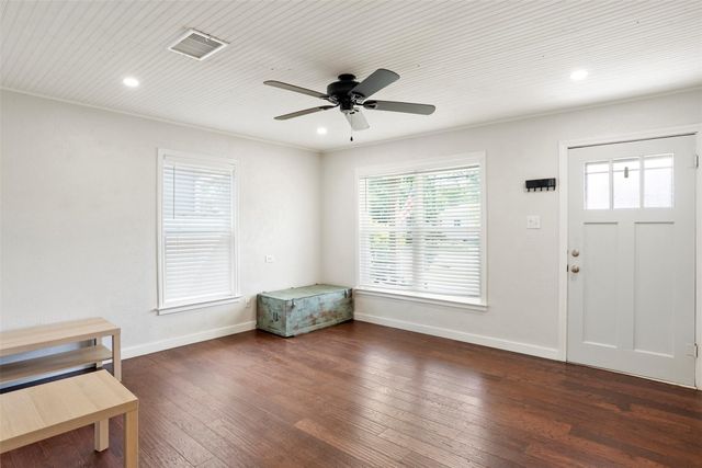 716 N Pierce ST, Burnet, TX 78611