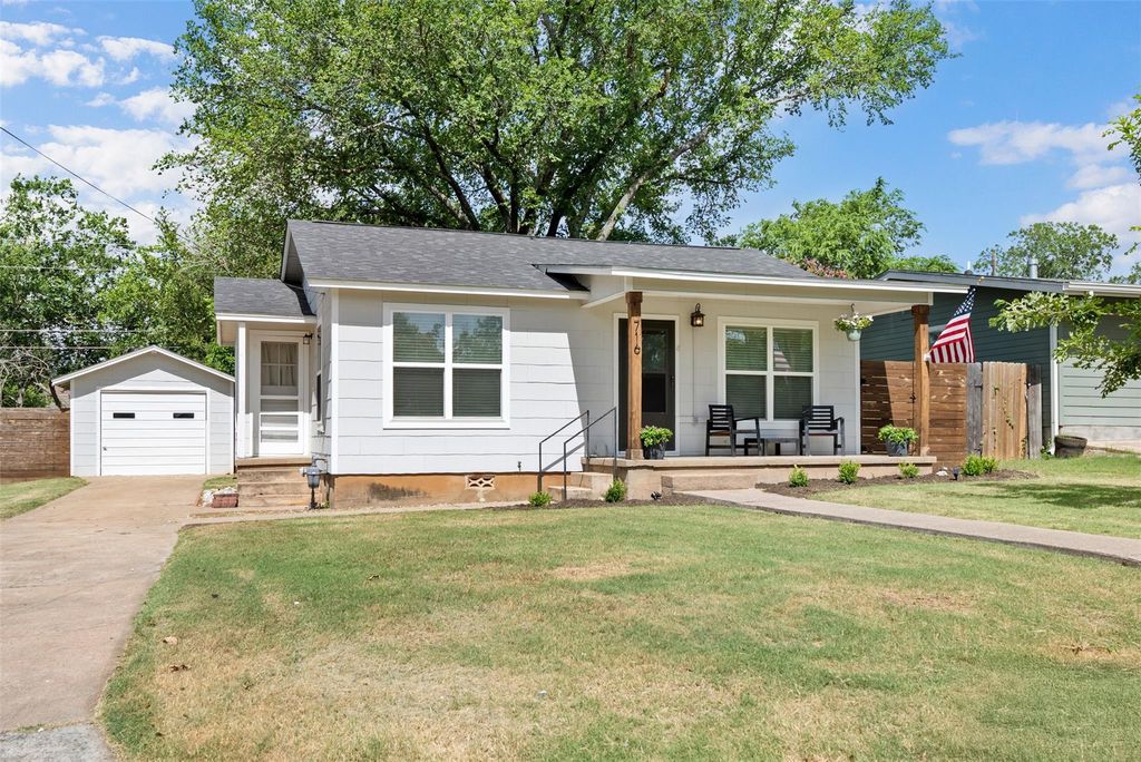 716 N Pierce ST, Burnet, TX 78611