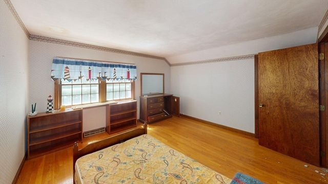 8 Pennock Rd, Chelmsford, MA 01824