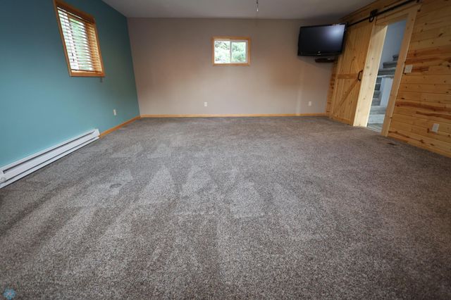 120 2nd Street NW, Hillsboro, ND 58045