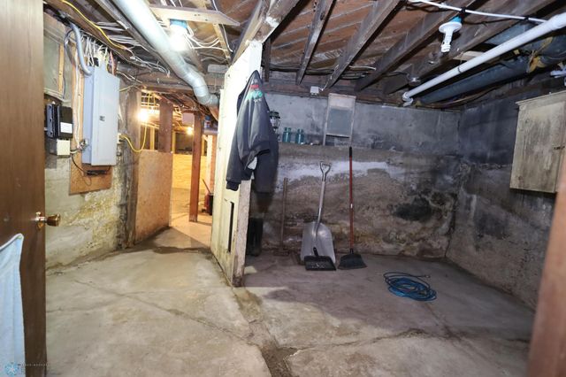 120 2nd Street NW, Hillsboro, ND 58045