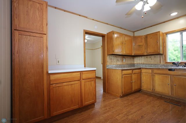 120 2nd Street NW, Hillsboro, ND 58045