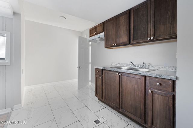 7530 Dogwood Lane, Olive Branch, MS 38654