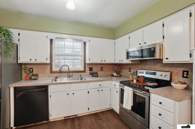 13636 W Street, Omaha, NE 68137