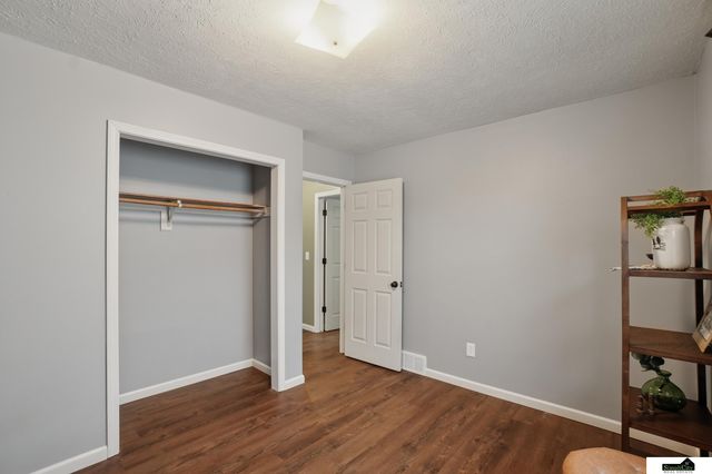 13636 W Street, Omaha, NE 68137