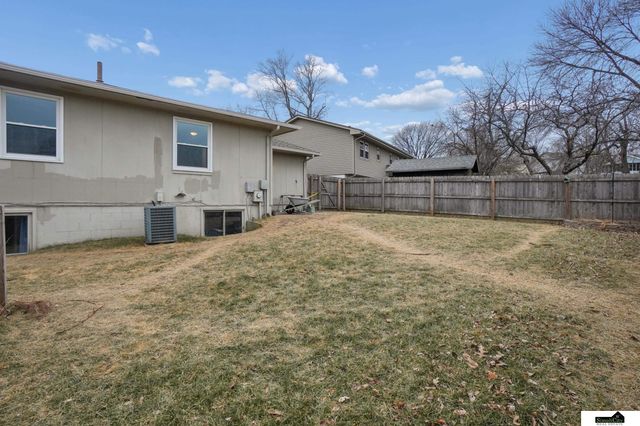 13636 W Street, Omaha, NE 68137