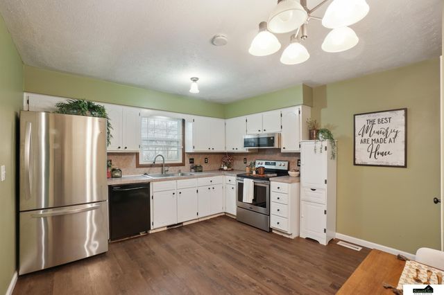 13636 W Street, Omaha, NE 68137