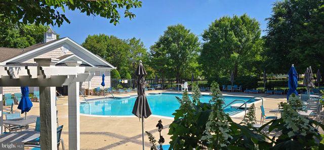 44397 OAKMONT MANOR SQ, Ashburn, VA 20147