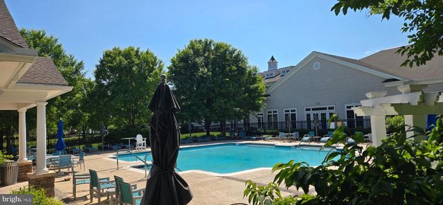 44397 OAKMONT MANOR SQ, Ashburn, VA 20147