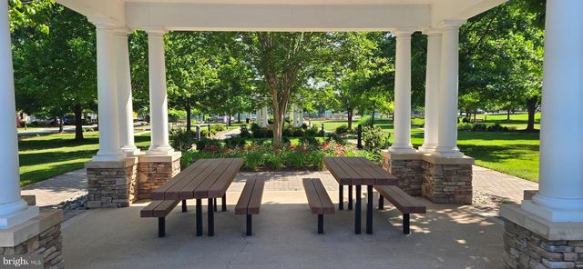 44397 OAKMONT MANOR SQ, Ashburn, VA 20147