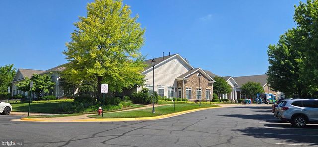 44397 OAKMONT MANOR SQ, Ashburn, VA 20147