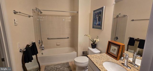 44397 OAKMONT MANOR SQ, Ashburn, VA 20147