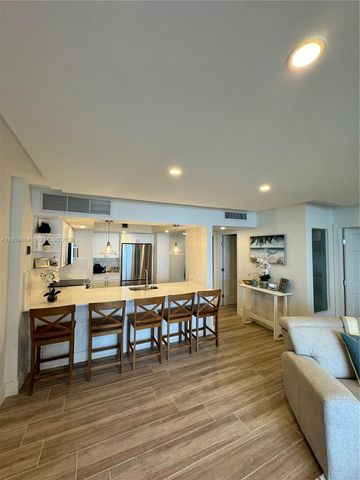 9273 Collins Ave 810, Surfside, FL 33154