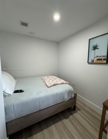 9273 Collins Ave 810, Surfside, FL 33154