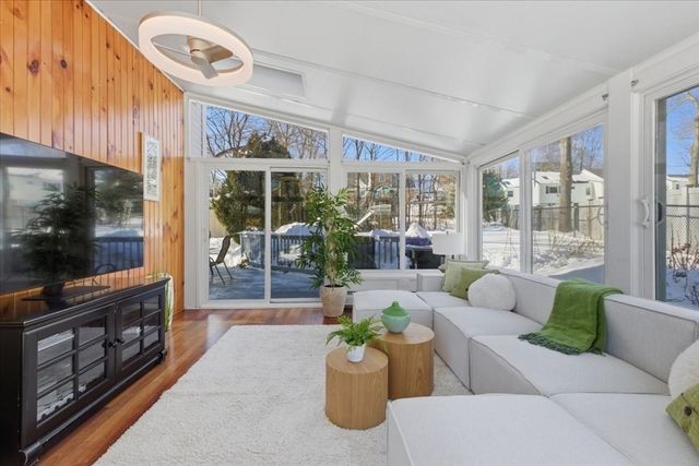 14 Eldridge Place, Westwood, MA 02090