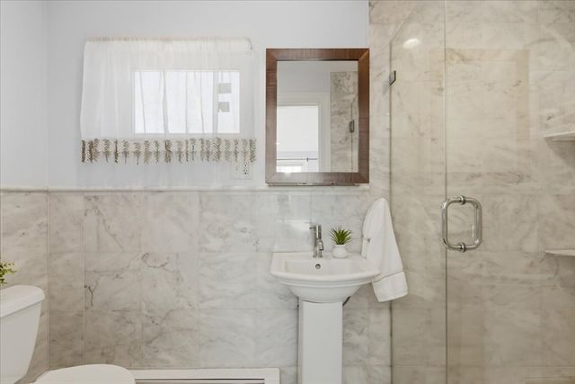 14 Eldridge Place, Westwood, MA 02090