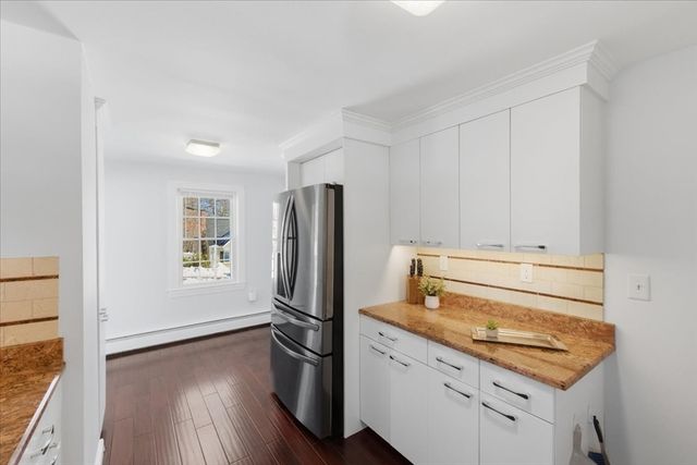 14 Eldridge Place, Westwood, MA 02090