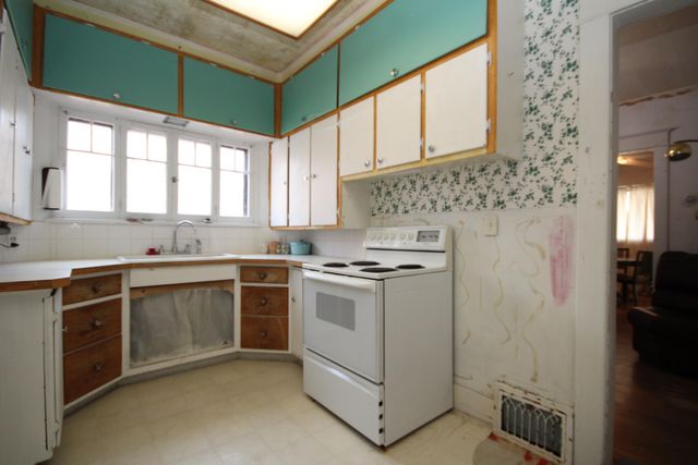 114 W Park Street, Vicksburg Vllg, MI 49097