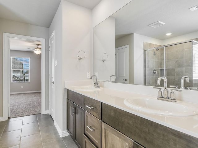 2612 Gateway Avenue, Corinth, TX 76210