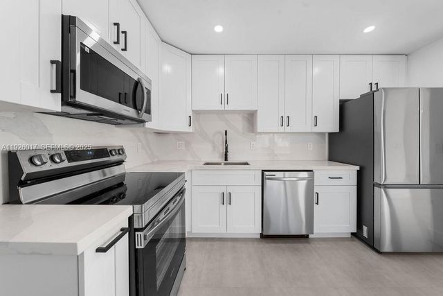 13338 SW 113th Pl, Miami, FL 33176