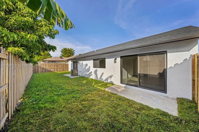 13338 SW 113th Pl, Miami, FL 33176