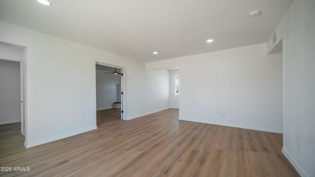 3302 W TURNEY Avenue, Phoenix, AZ 85017