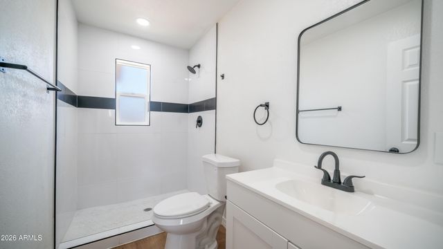 3302 W TURNEY Avenue, Phoenix, AZ 85017
