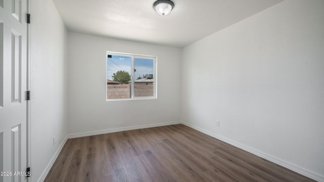 3302 W TURNEY Avenue, Phoenix, AZ 85017