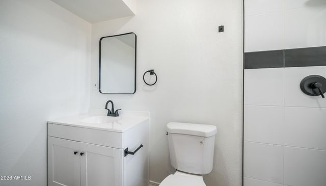 3302 W TURNEY Avenue, Phoenix, AZ 85017
