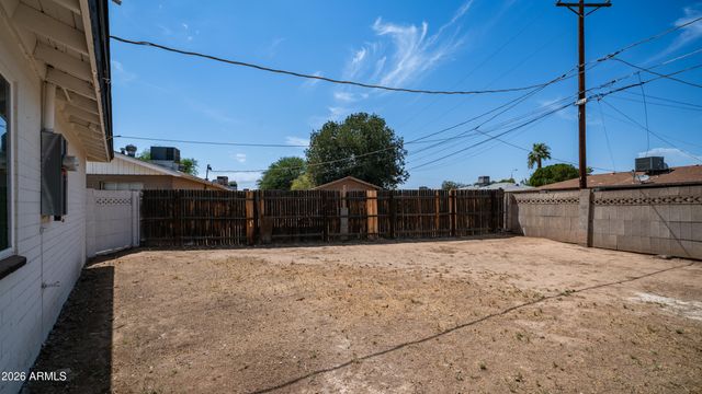 3302 W TURNEY Avenue, Phoenix, AZ 85017