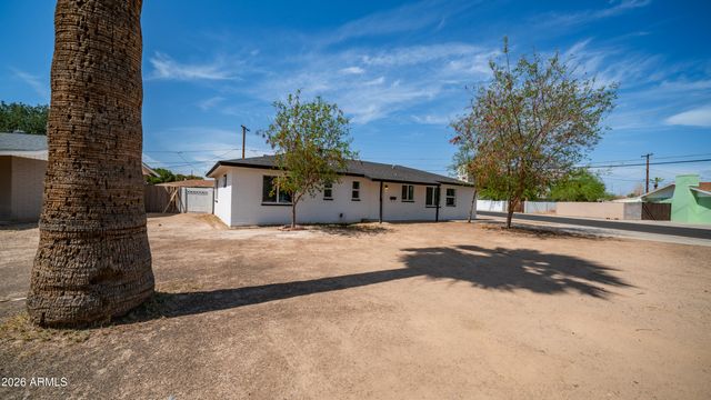 3302 W TURNEY Avenue, Phoenix, AZ 85017