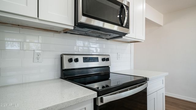 3302 W TURNEY Avenue, Phoenix, AZ 85017