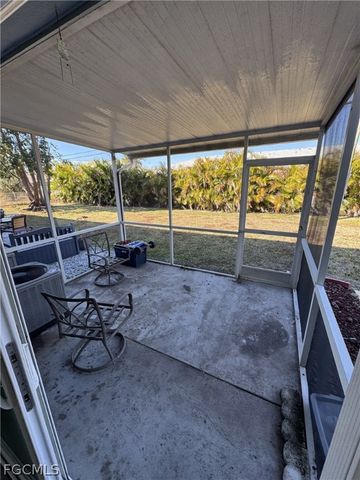 4520 SW 8th PL 4, Cape Coral, FL 33914