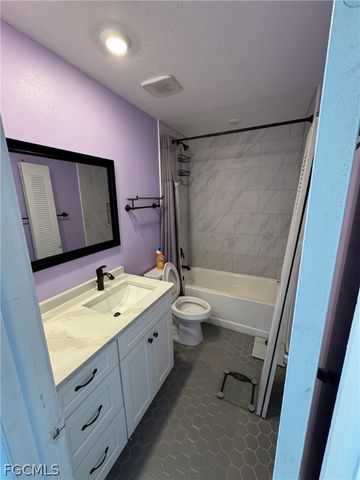 4520 SW 8th PL 4, Cape Coral, FL 33914