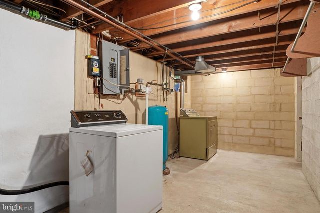 1792 SCHWENKSVILLE RD, Schwenksville, PA 19473