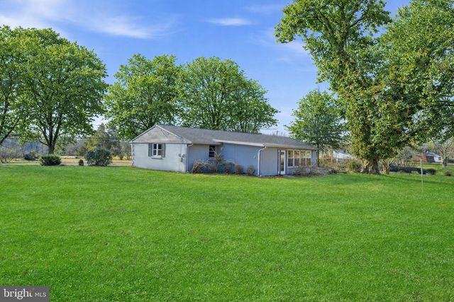 1792 SCHWENKSVILLE RD, Schwenksville, PA 19473