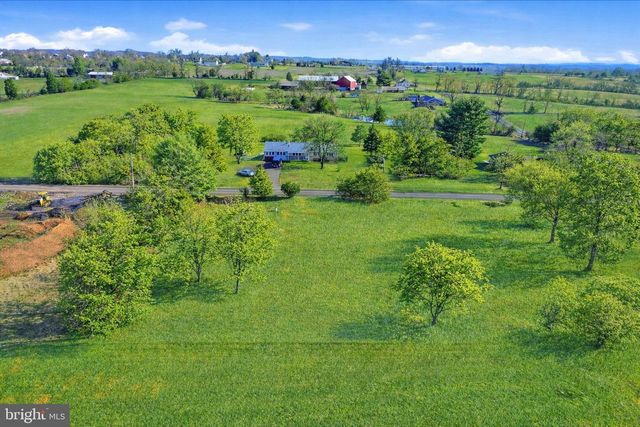 1792 SCHWENKSVILLE RD, Schwenksville, PA 19473